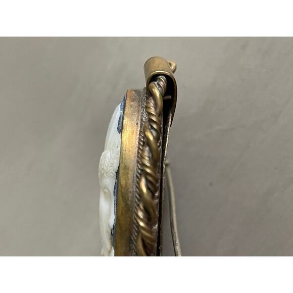 Antique Shell Carved Cameo Brooch of Godess Psyche Blue Background Large - Picture 5 of 6